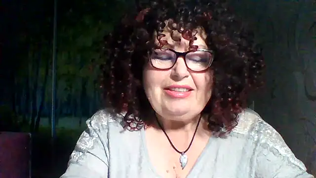 Snapshot of Milaniya606 chatting on May 31, 2026, 10:44 am Milaniya606 online show from May 31, 2026, 10:44 am