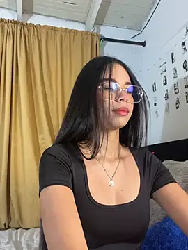 Snapshot of Milleradhara24 chatting on July 4, 2026, 1:12 am Milleradhara24 online show from July 4, 2026, 1:12 am