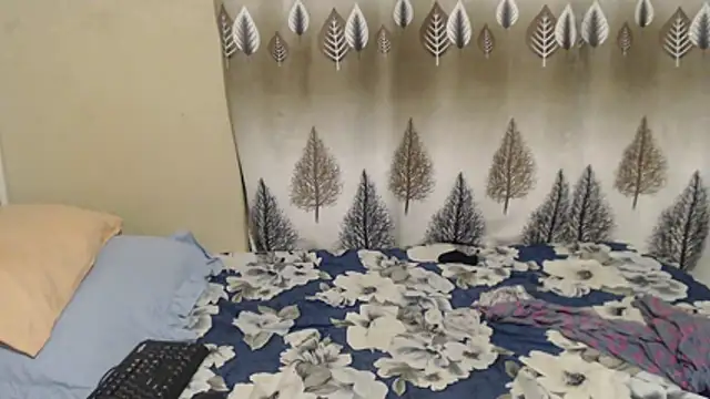 SexyLipss  online show from July 14, 2026, 12:13 am
