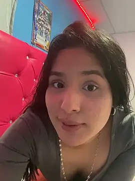 Chiquinquira3 online show from June 19, 2026, 4:17 am
