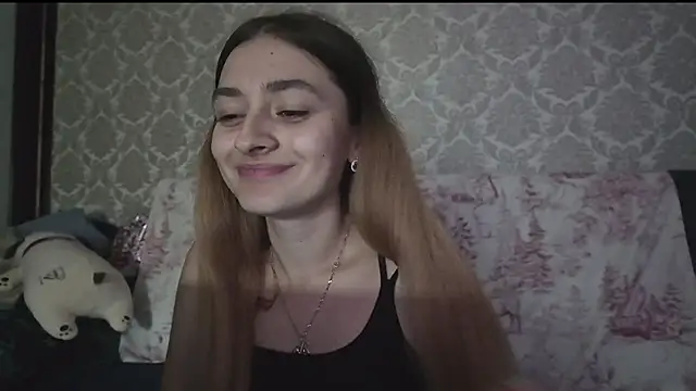 Snapshot of SweetLiaison chatting on July 28, 2026, 6:42 pm SweetLiaison online show from July 28, 2026, 6:42 pm