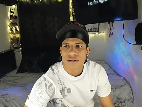 JUANBIGCOCK21CM online show from July 22, 2026, 1:47 pm