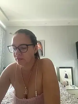 Milana8263 online show from May 21, 2026, 7:48 am