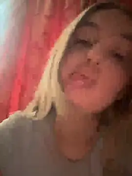 Snapshot of Marisaaasss chatting on July 18, 2026, 11:47 am Marisaaasss online show from July 18, 2026, 11:47 am