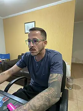 Lucasjandre online show from August 3, 2026, 9:29 pm