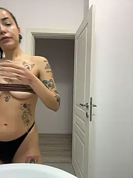 LianixLoverx online show from April 1, 2026, 6:16 pm