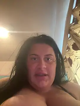 CurvyAyla online show from August 7, 2026, 9:11 am
