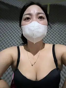 lana-kan online show from August 8, 2026, 4:53 pm