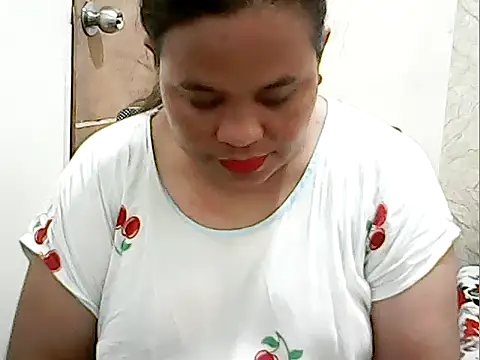 cutechubby online show from May 16, 2026, 10:41 pm