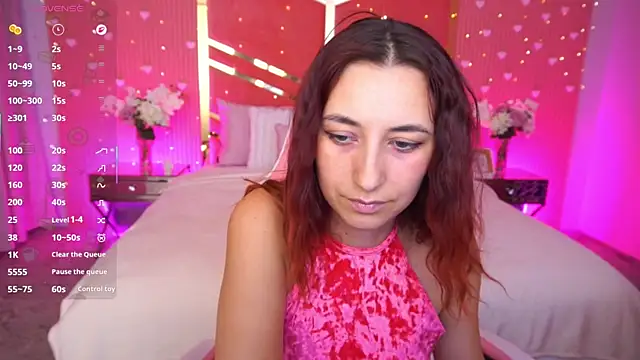 RoxieRay online show from July 25, 2026, 1:52 pm