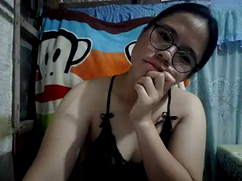 Snapshot of xxdreamgirl69 chatting on April 23, 2026, 9:39 pm xxdreamgirl69 online show from April 23, 2026, 9:39 pm