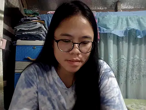 Snapshot of xxdreamgirl69 chatting on May 5, 2026, 9:56 pm xxdreamgirl69 online show from May 5, 2026, 9:56 pm