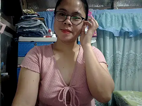 Snapshot of xxdreamgirl69 chatting on May 6, 2026, 10:26 pm xxdreamgirl69 online show from May 6, 2026, 10:26 pm