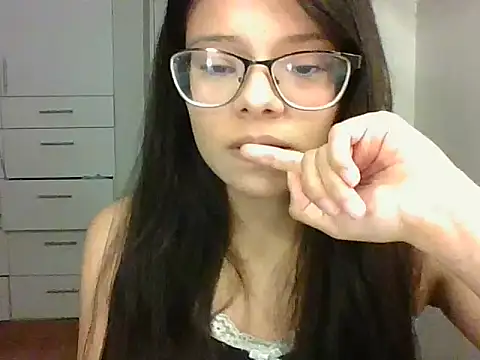 omifresita online show from March 27, 2026, 2:17 pm