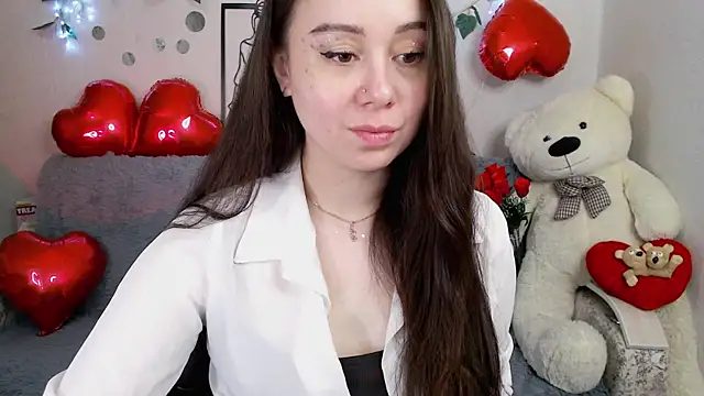 Snapshot of AlinaEleven chatting on May 3, 2026, 10:49 pm AlinaEleven online show from May 3, 2026, 10:49 pm