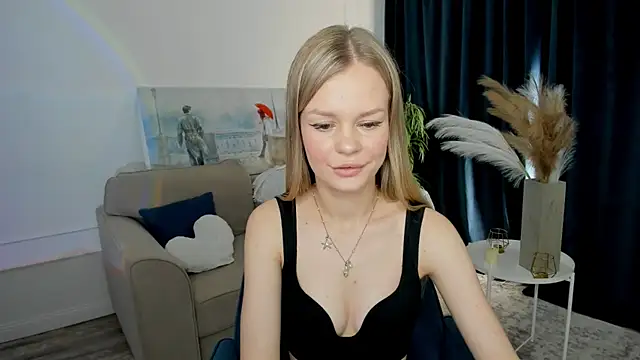 MidnighteAura online show from June 14, 2026, 11:23 am