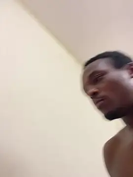 Snapshot of MuffingBoss chatting on March 19, 2026, 9:41 pm MuffingBoss online show from March 19, 2026, 9:41 pm