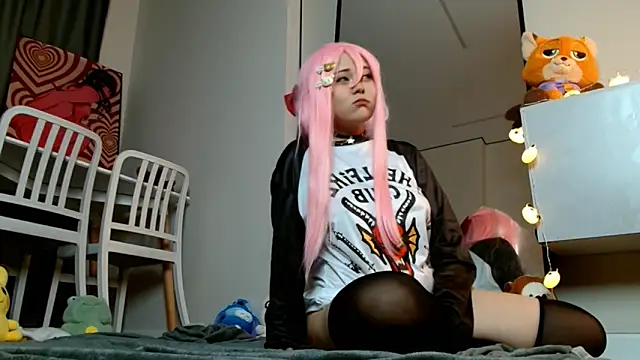 minji snow online show from May 18, 2026, 1:39 pm