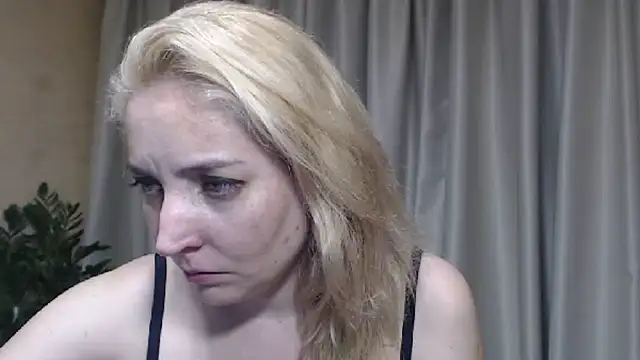 Snapshot of sweetpussy chatting on June 30, 2026, 5:25 pm sweetpussy online show from June 30, 2026, 5:25 pm