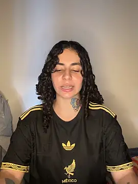 Estefania Velez online show from June 21, 2026, 10:45 pm
