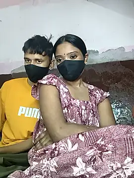 couplegk71 online show from February 17, 2026, 4:57 pm