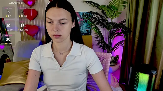 MaxinCarroll online show from July 1, 2026, 9:44 am