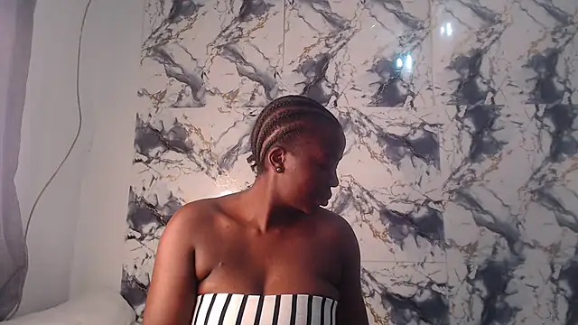 CurvyJ255 online show from July 17, 2026, 8:24 pm