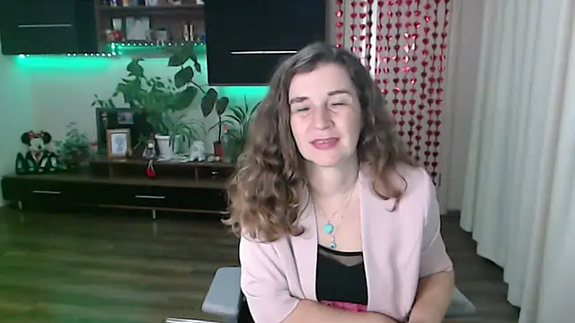Snapshot of SofiaBoone chatting on February 7, 2026, 5:49 pm SofiaBoone online show from February 7, 2026, 5:49 pm