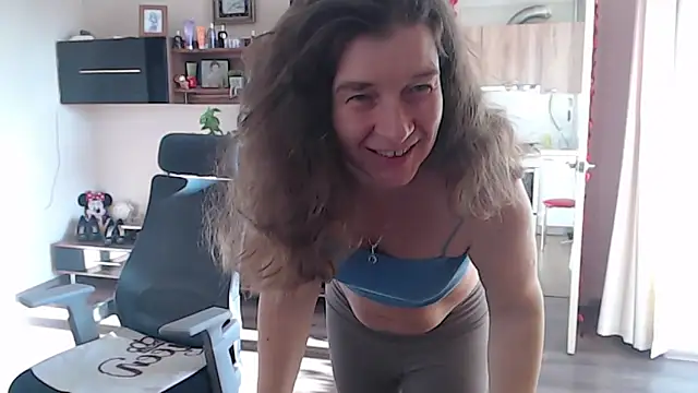 Snapshot of SofiaBoone chatting on February 10, 2026, 7:23 am SofiaBoone online show from February 10, 2026, 7:23 am