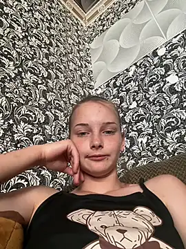 Snapshot of Barbika19 chatting on July 8, 2026, 2:32 pm Barbika19 online show from July 8, 2026, 2:32 pm