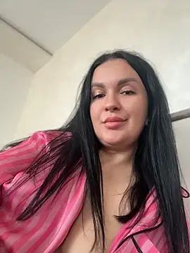 Snapshot of MeganBlueq chatting on April 24, 2026, 12:18 pm MeganBlueq online show from April 24, 2026, 12:18 pm