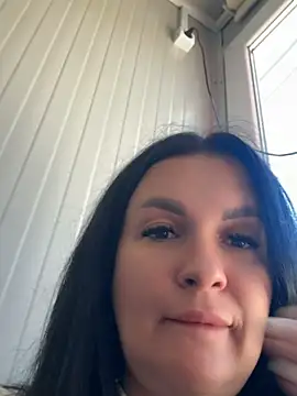 Snapshot of MeganBlueq chatting on May 5, 2026, 11:18 am MeganBlueq online show from May 5, 2026, 11:18 am