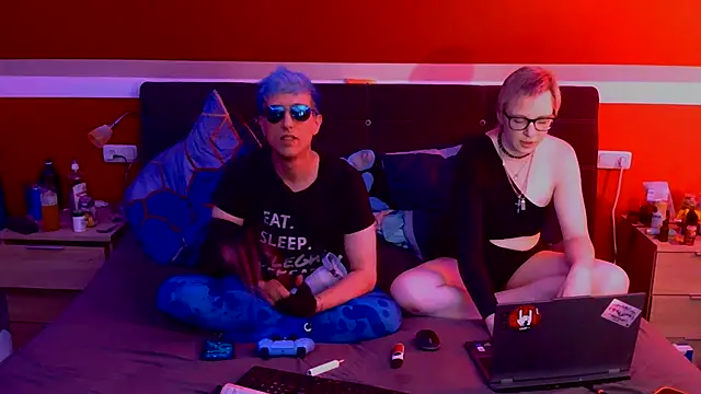 AskAveryAnything online show from July 25, 2026, 9:56 pm