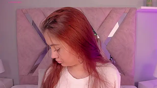 Snapshot of Amelia_Saenz_ chatting on June 15, 2026, 7:27 pm Amelia Saenz online show from June 15, 2026, 7:27 pm