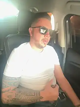 Diegohernan17 online show from June 19, 2026, 3:49 pm