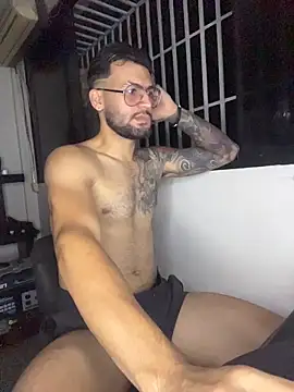 thedragonboyxxx online show from July 5, 2026, 4:19 am