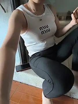 Sweet-Berryy online show from June 25, 2026, 1:27 am