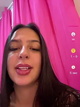 Snapshot of jujuarantes__2026 chatting on July 17, 2026, 3:18 pm jujuarantes 2026 online show from July 17, 2026, 3:18 pm