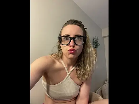 Ambrrr online show from June 10, 2026, 10:52 pm