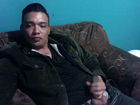 Snapshot of latinomoreno95 chatting on April 8, 2026, 1:49 am latinomoreno95 online show from April 8, 2026, 1:49 am