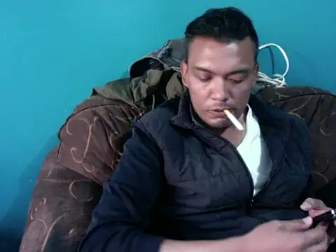 Snapshot of latinomoreno95 chatting on May 8, 2026, 6:57 pm latinomoreno95 online show from May 8, 2026, 6:57 pm