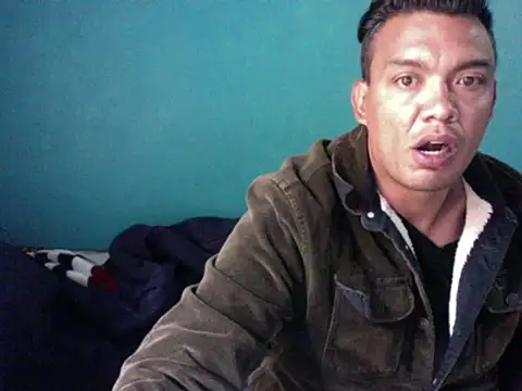Snapshot of latinomoreno95 chatting on May 22, 2026, 4:23 pm latinomoreno95 online show from May 22, 2026, 4:23 pm