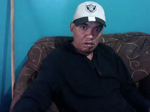 Snapshot of latinomoreno95 chatting on June 6, 2026, 6:34 pm latinomoreno95 online show from June 6, 2026, 6:34 pm