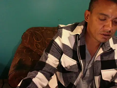 Snapshot of latinomoreno95 chatting on June 17, 2026, 7:26 pm latinomoreno95 online show from June 17, 2026, 7:26 pm