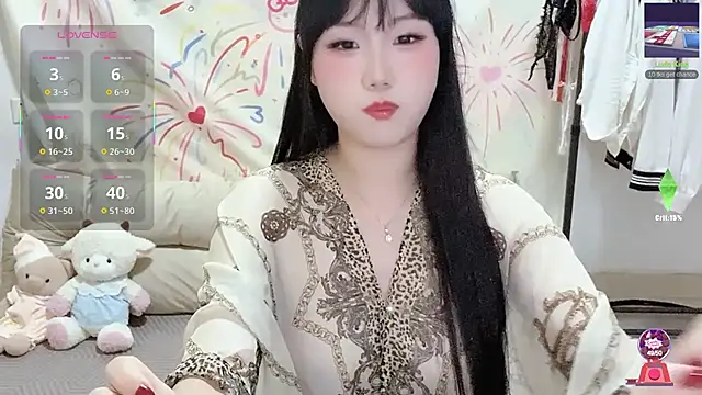xiaoguai99 online show from May 12, 2026, 1:08 pm