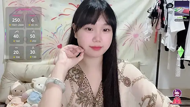 xiaoguai99 online show from June 13, 2026, 11:41 am