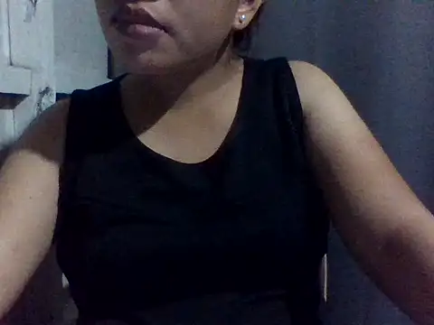 Snapshot of sweetprinces08 chatting on March 27, 2026, 11:43 am sweetprinces08 online show from March 27, 2026, 11:43 am