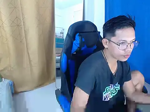 holly oreo online show from July 13, 2026, 11:46 am