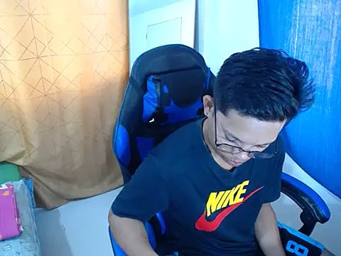 holly oreo online show from July 19, 2026, 10:46 pm