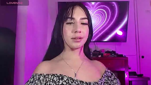 Snapshot of SweetLiamn chatting on May 22, 2026, 11:43 pm SweetLiamn online show from May 22, 2026, 11:43 pm